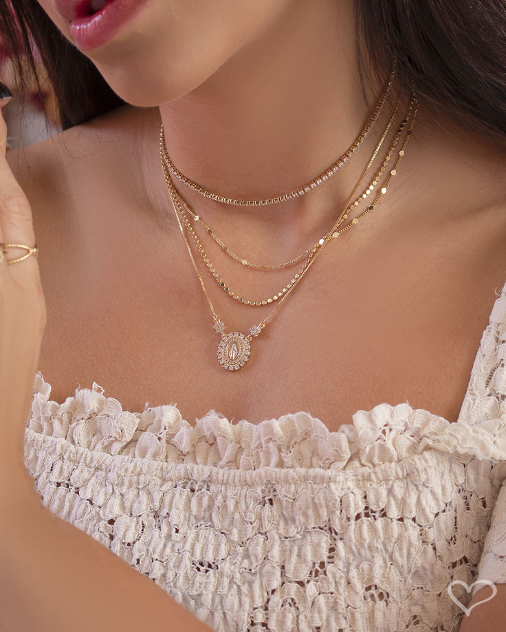 Nên lưu ý số lượng và khoảng cách của các món phụ kiện để đảm bảo hài hòa.