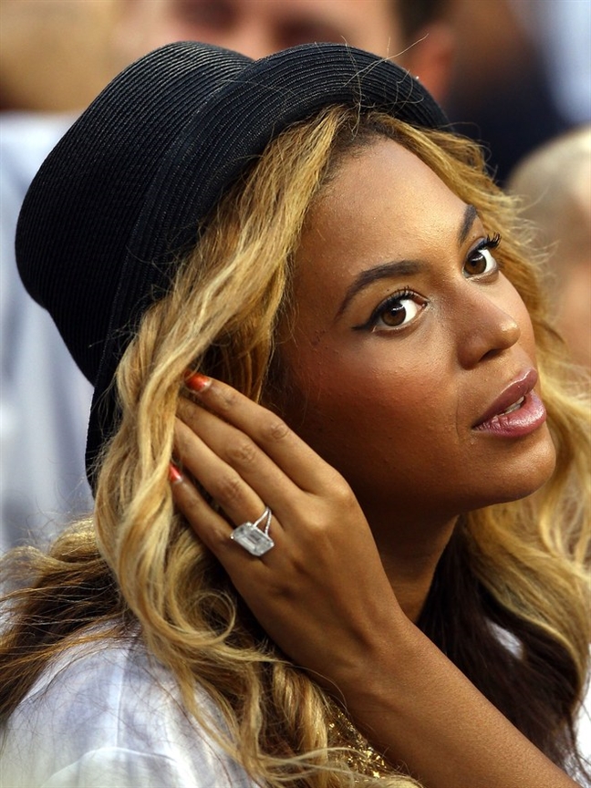 Nhẫn cầu hôn của Beyoncé